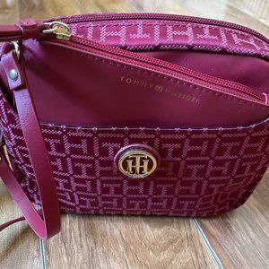 Tommy Hilfiger Crossbody Purse with Wristlet Pouch